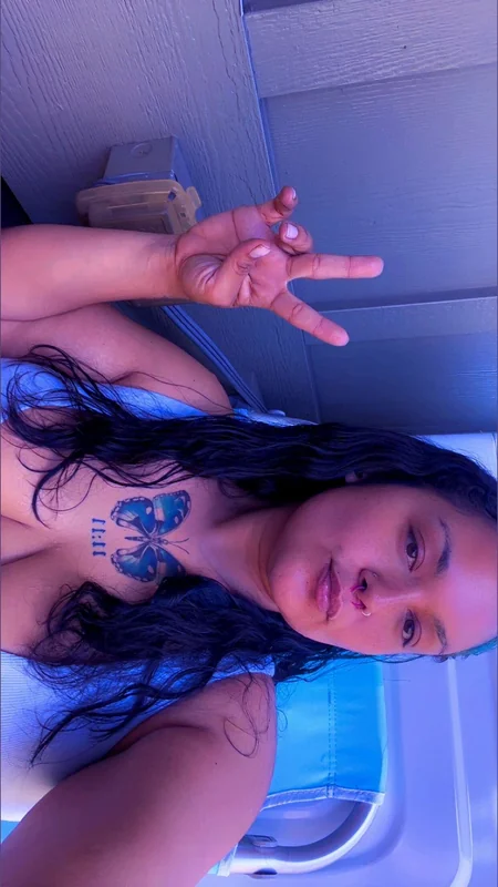 Stephanie OnlyFans tattooed creator