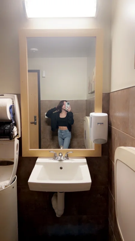 Chlo OnlyFans Profile Chlo OnlyFans creator with captivating content