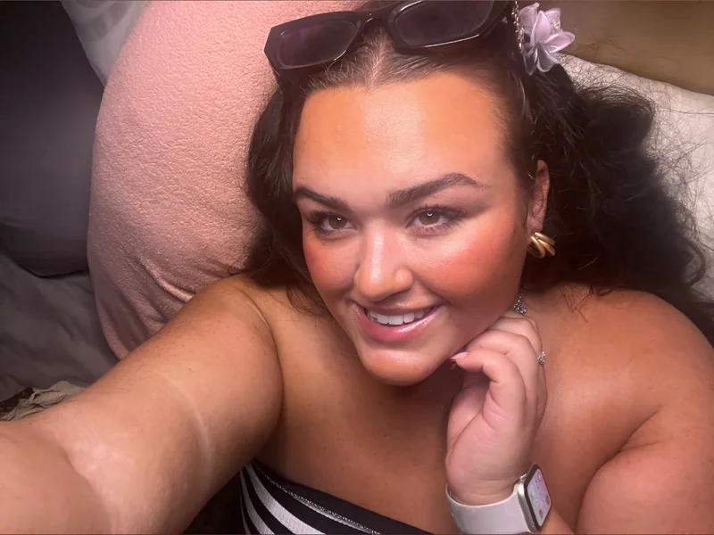 Chlooooo OnlyFans Content Creator Chlooooo OnlyFans uncensored content creator