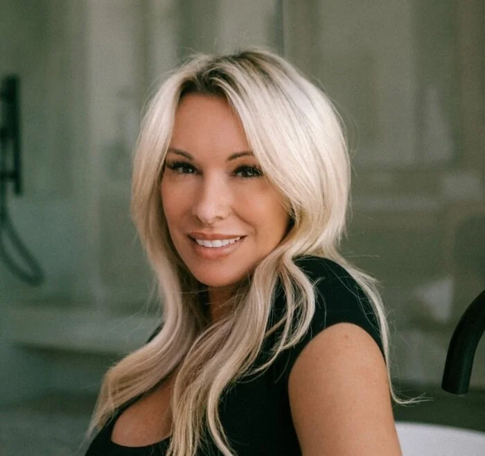 Christina Reeder OnlyFans creator with interactive content