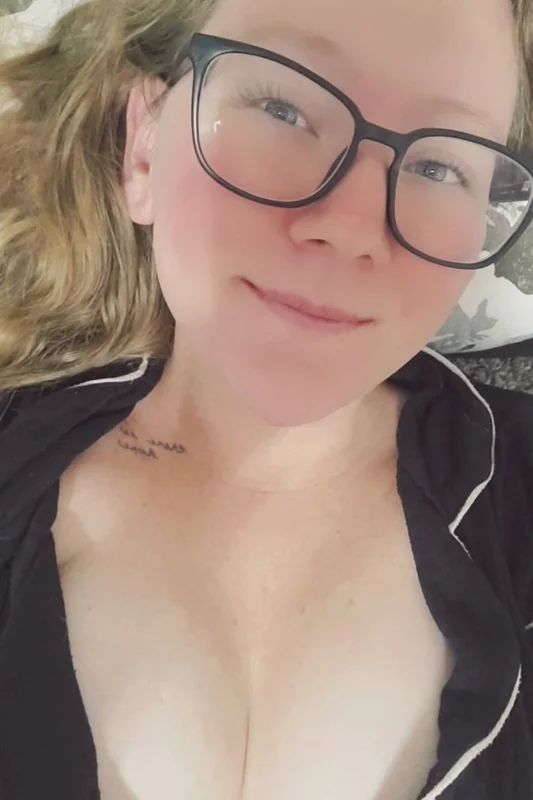 Chry OnlyFans Creator Chry OnlyFans creator with glasses