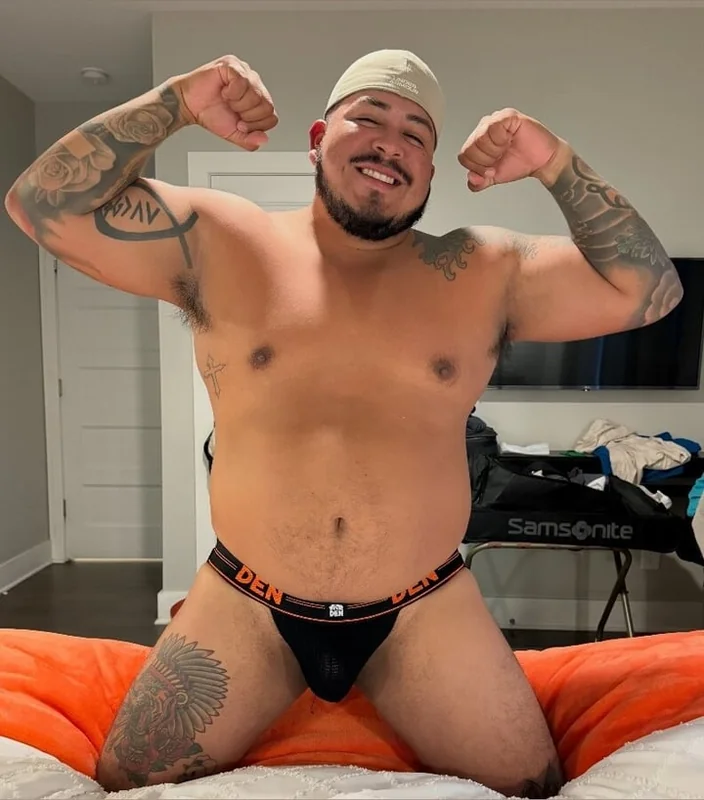Chulo052 OnlyFans profile blue-collar Texas top