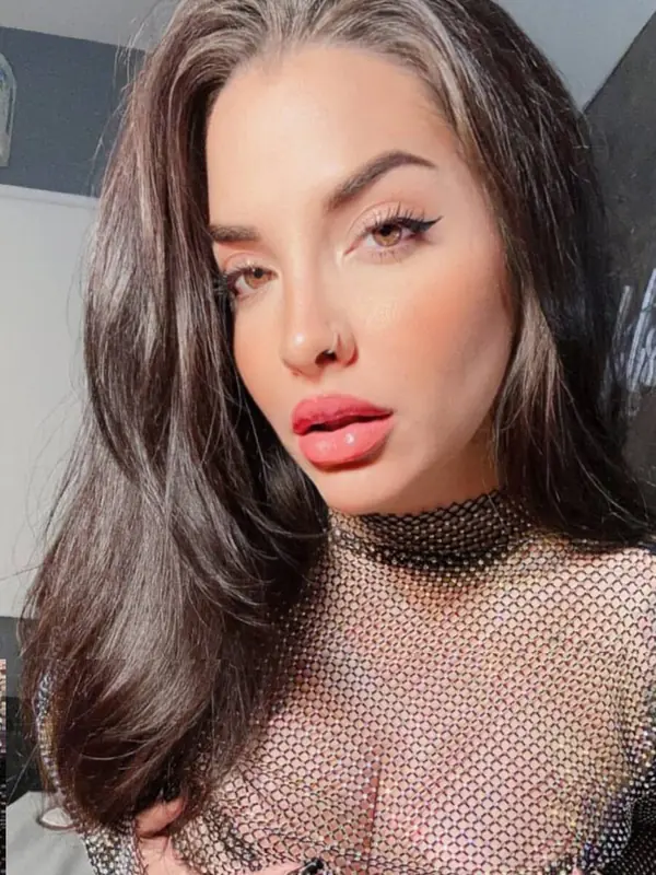 CLARA - OnlyFans Creator Profile Picture