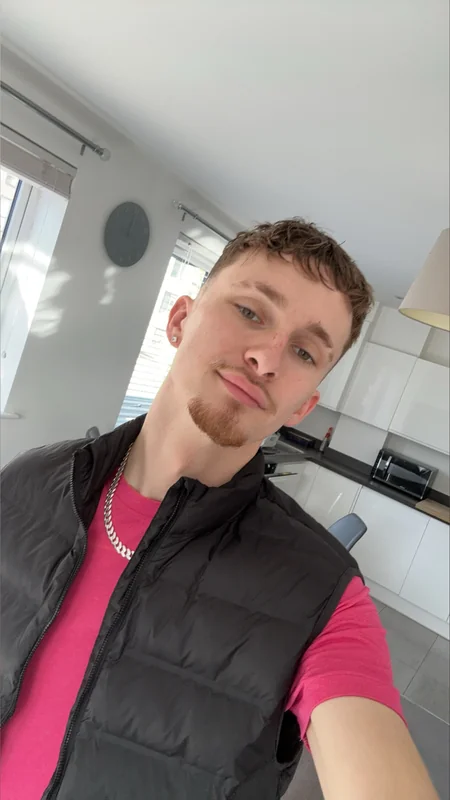 Claytonfox1717 OnlyFans exclusive gay content