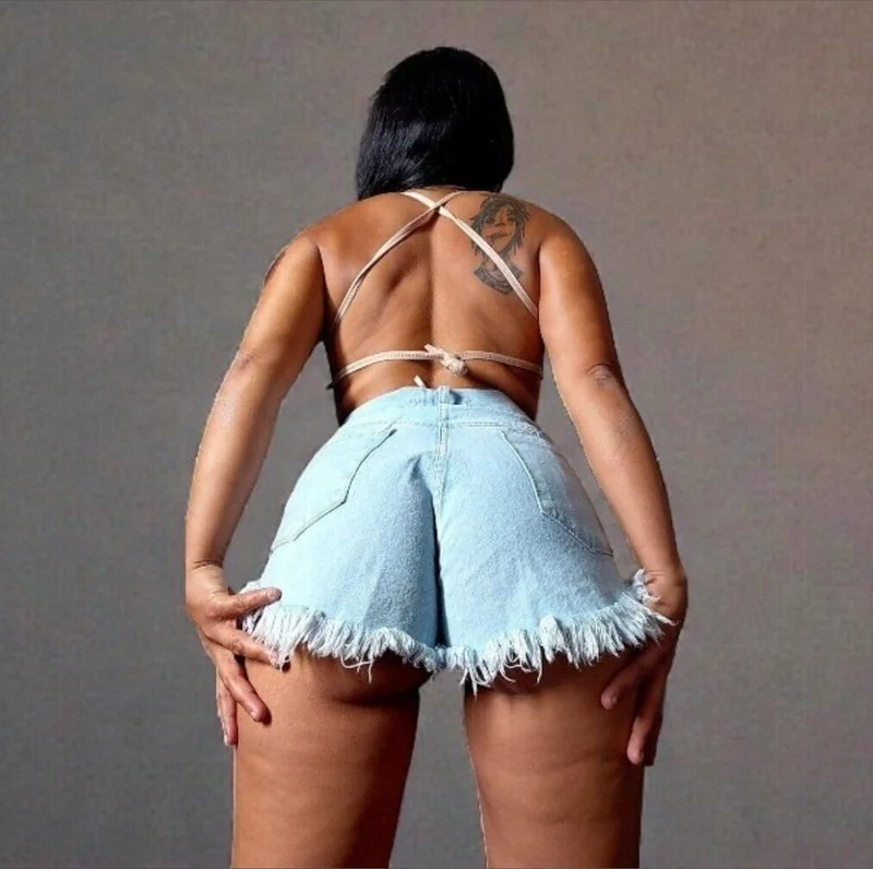 CLEO OnlyFans creator with a big ass