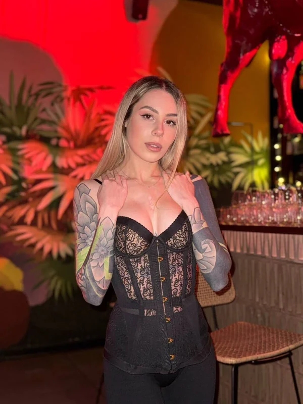 Coralin OnlyFans profile