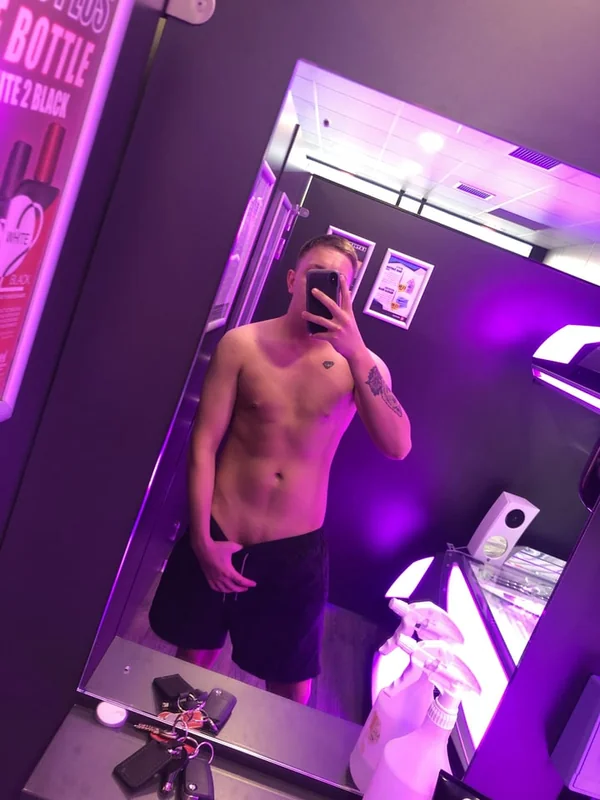 Adam Collins OnlyFans Profile Adam Collins OnlyFans slim tattooed creator