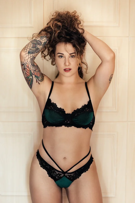Sarah OnlyFans profile with amateur content