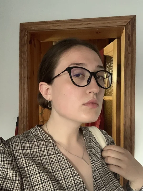 Comraddess OnlyFans Profile Comraddess on OnlyFans with unique photo and video aesthetics