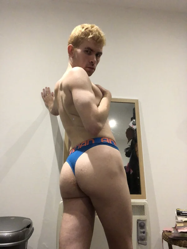 Cooperoconor OnlyFans Creator Cooperoconor OnlyFans Exhibitionist bottom boy