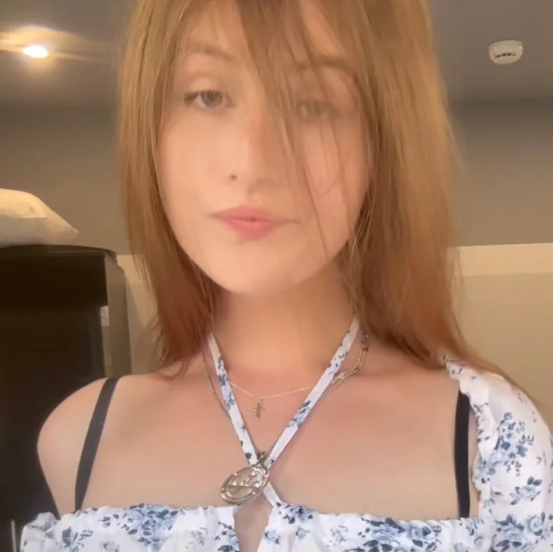 evie OnlyFans profile