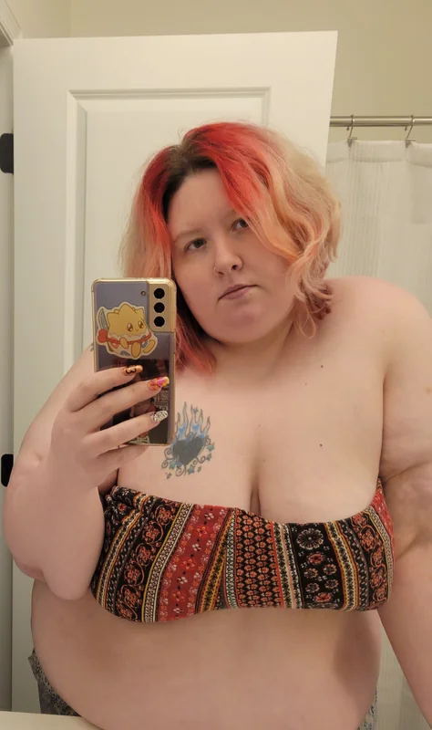 CosmicMochi OnlyFans Creator CosmicMochi OnlyFans tattooed creator
