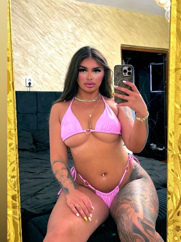 Cristea Tina - OnlyFans Creator Profile Picture