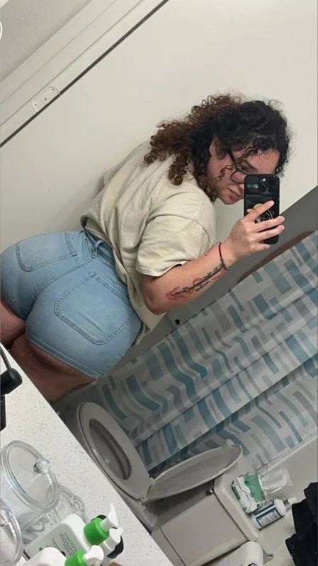 Curlyhairbrat18 - OnlyFans Creator Profile Picture