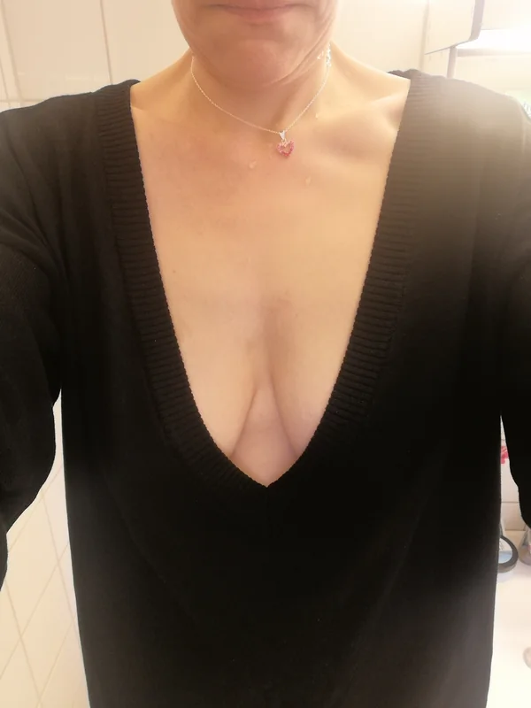 MulligaKerstin OnlyFans Profile with engaging content