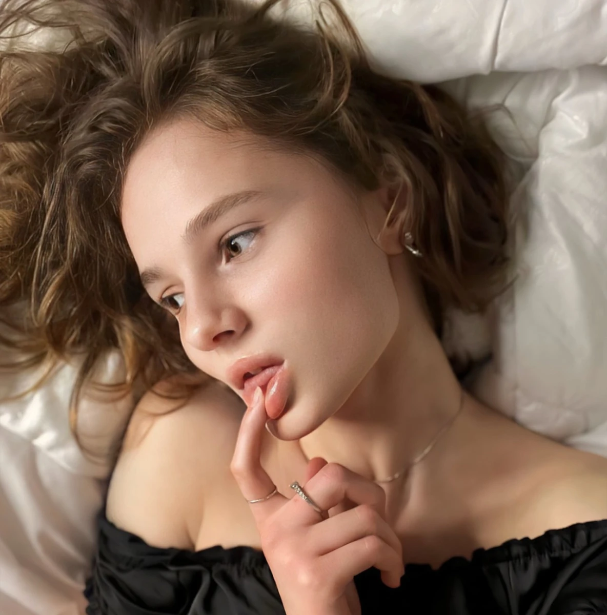 Small 𝐌𝐈𝐋𝐀𝐍𝐀 OnlyFans Profile