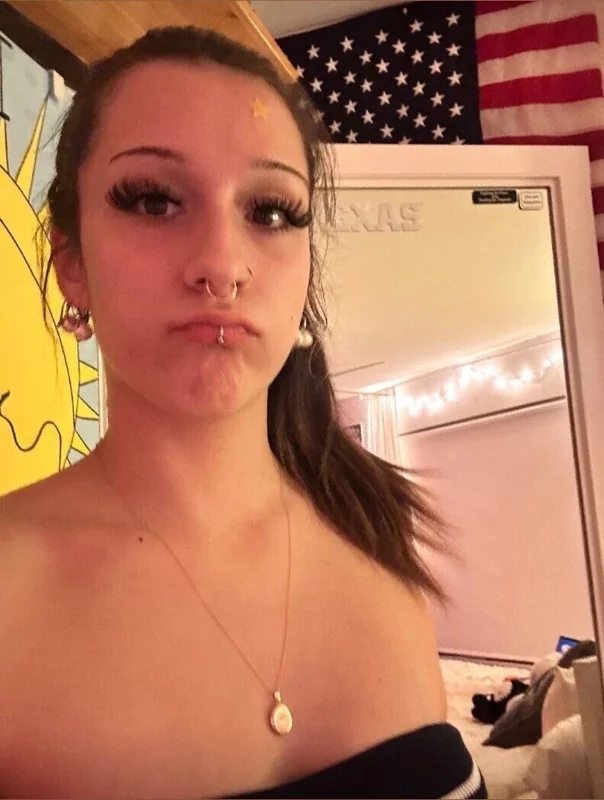 elly OnlyFans Profile elly profile on OnlyFans featuring a mysterious vibe