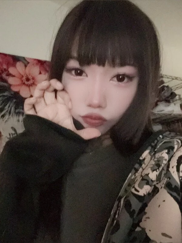 Cyber0v0 OnlyFans cosplayer