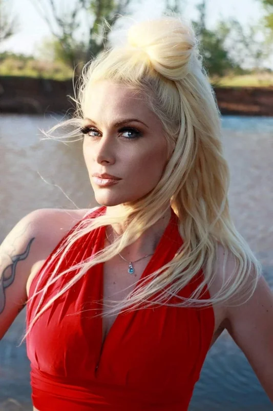 Cynthia OnlyFans Exclusive Model Content
