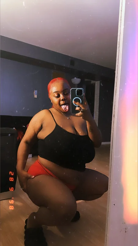 CLUSIVEBRATT OnlyFans Creator CLUSIVEBRATT OnlyFans creator with exclusive content