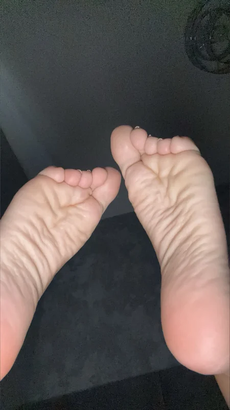 Daddyssggirll OnlyFans Feet Content Daddyssggirll OnlyFans creator with exclusive feet content.