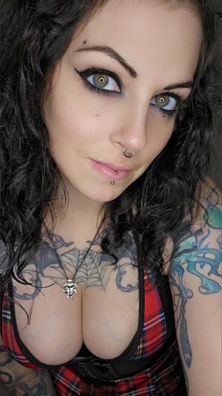 Dani OnlyFans tattooed milf