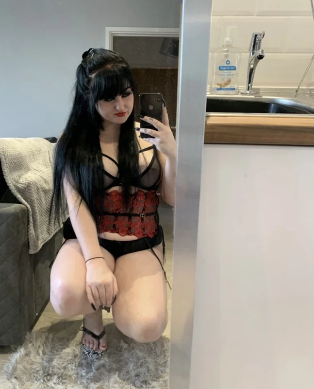 Darkangelxx Profile on OnlyFans Darkangelxx OnlyFans Natural Redhead