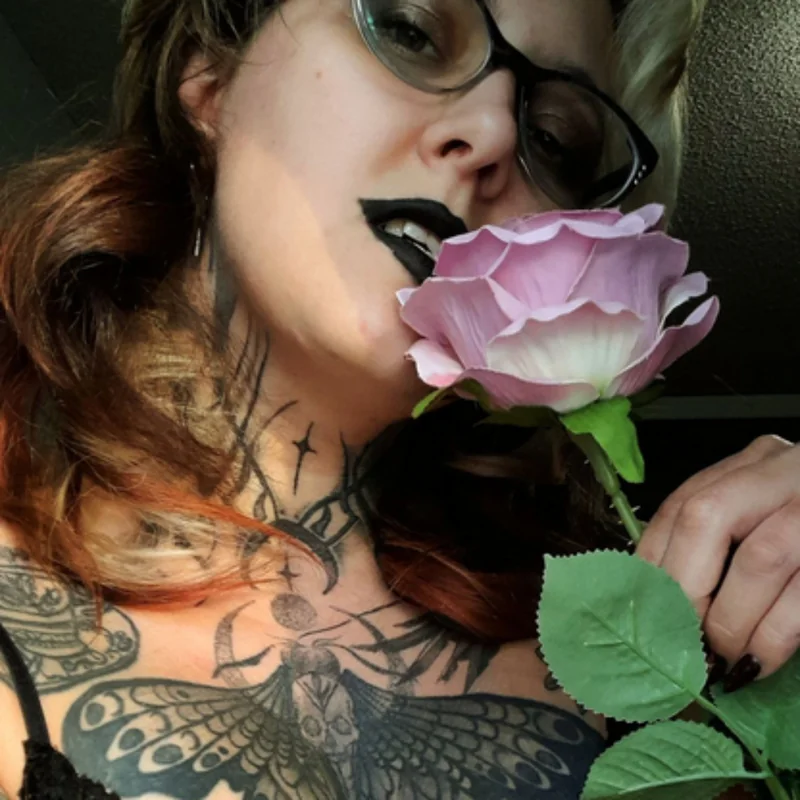 Darklittlemind OnlyFans Profile Darklittlemind OnlyFans Alt Goth Creator