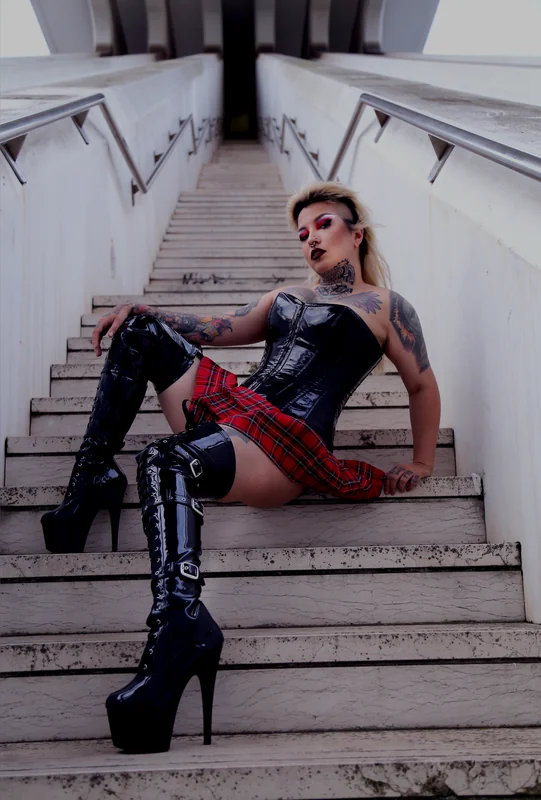 Darthdiva 👽✨💸💸💸 OnlyFans creator with artistic background