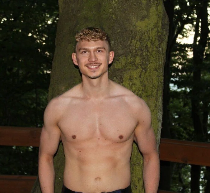 DavePeter22cm OnlyFans Profile DavePeter22cm on OnlyFans showcasing his unique content