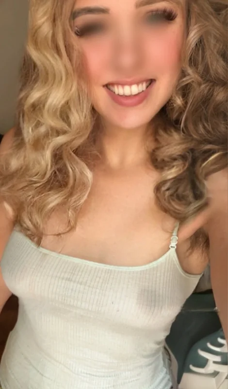Elle Sutton, Your Daydream Next Door OnlyFans profile