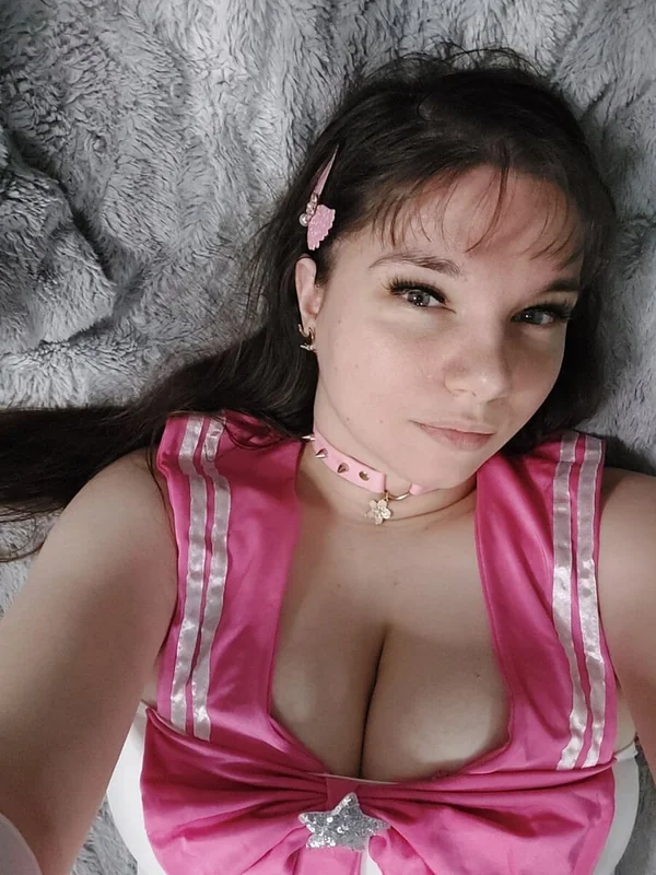 Debbieb253 OnlyFans creator with engaging fetish content