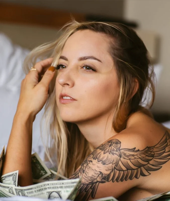 Deepriverrrr OnlyFans creator showcasing creativity