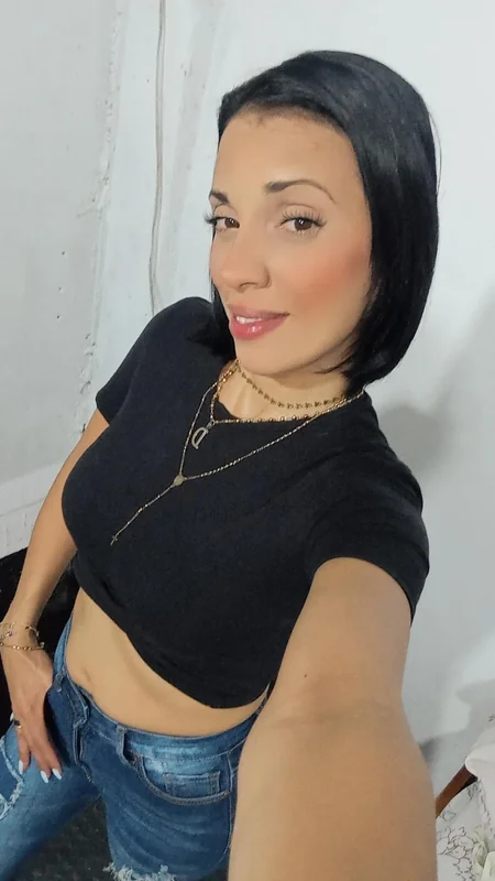 Delc@ OnlyFans creator exploring new experiences