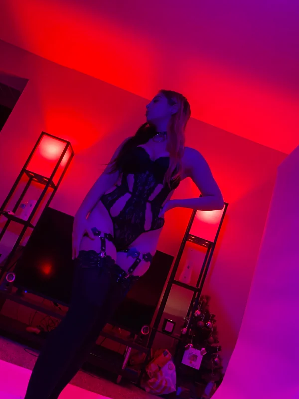 S - OnlyFans Creator Profile Picture