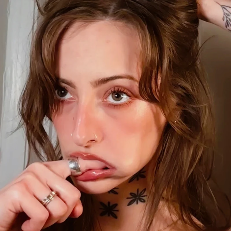 Digitalsmut OnlyFans Creator Digitalsmut OnlyFans creator with tattoos