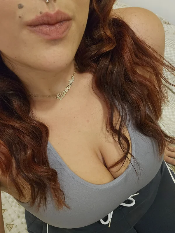 Sofia OnlyFans big ass and curvy content