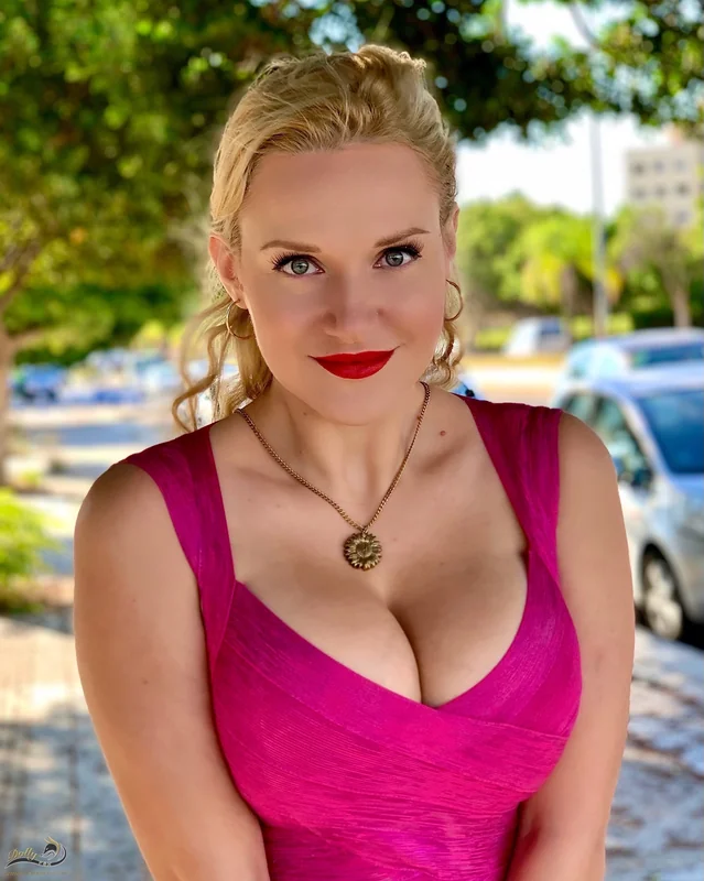 Dolly Fox - OnlyFans Creator Profile Picture