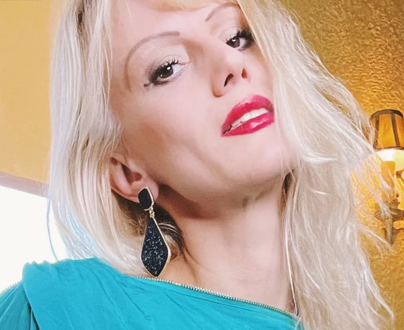 Mistress Karin von Kroft OnlyFans Classy Domme
