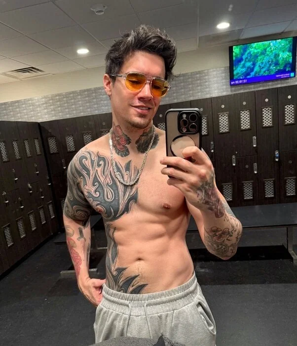 Domtats OnlyFans Profile Domtats OnlyFans Athletic Tattooed Creator