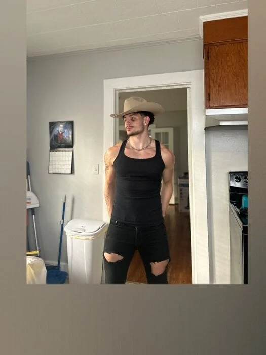 Dvddydezz OnlyFans Creator Dvddydezz OnlyFans athletic creator