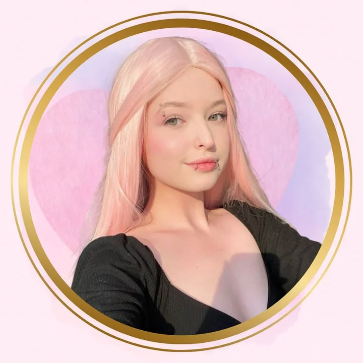 💞 𝐿𝑜𝓋𝑒𝑙𝓎 𝐸𝓁𝒾𝓃𝒶 💞 OnlyFans Pierced