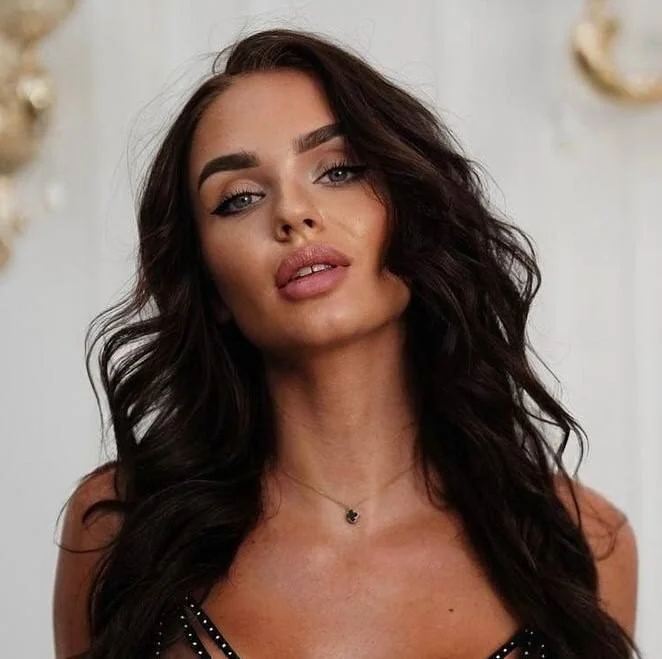 Elish Blossom OnlyFans Profile Elish Blossom OnlyFans cheerful creator