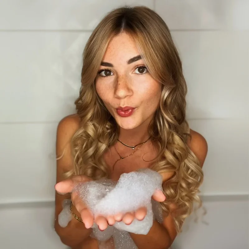 Ella OnlyFans profile
