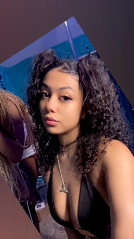 Elleofearth - OnlyFans Creator Profile Picture