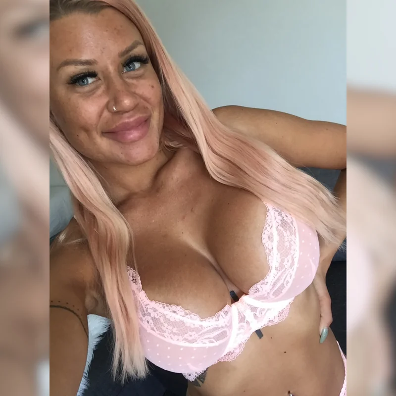 Ellemax OnlyFans Profile Ellemax OnlyFans creator with exclusive content