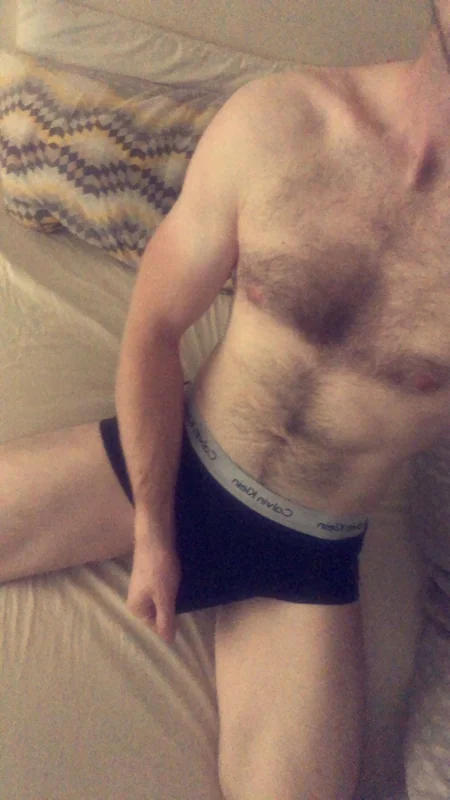 Elliot Stone OnlyFans male creator with text updates