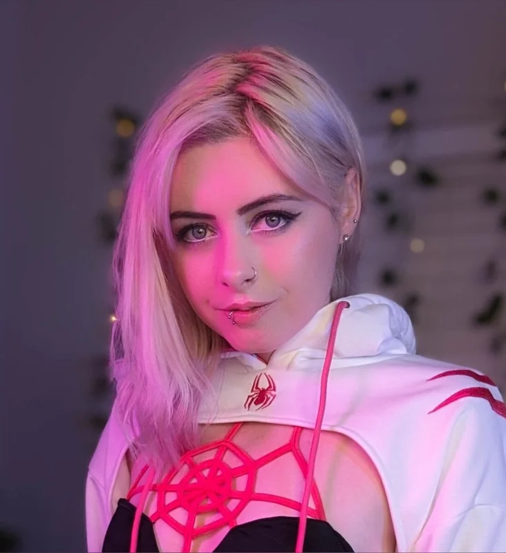 elunaxc - OnlyFans Creator Profile Picture