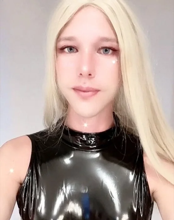 Emiliaxsweden OnlyFans Profile Emiliaxsweden OnlyFans T-girl creator