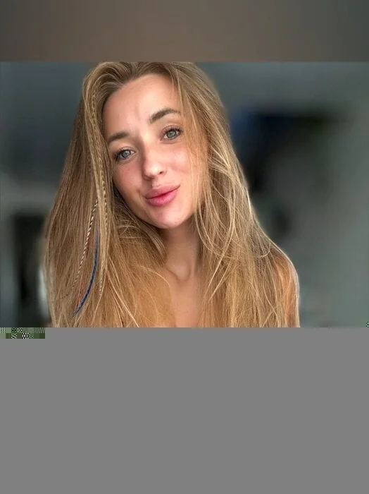 Emily OnlyFans Creator Emily OnlyFans creator with a cute face